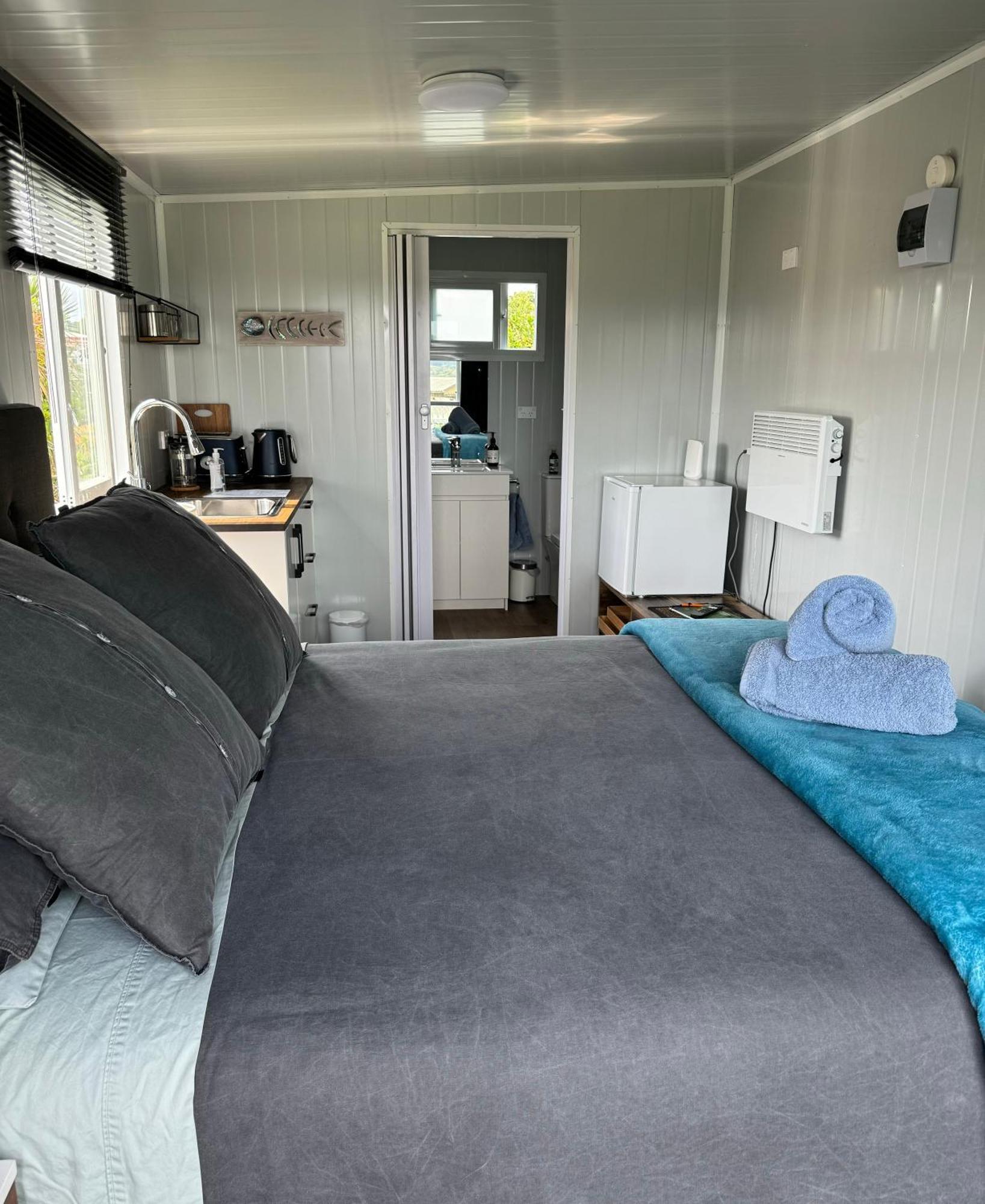 Raglan Seaview Cabin Eksteriør bilde